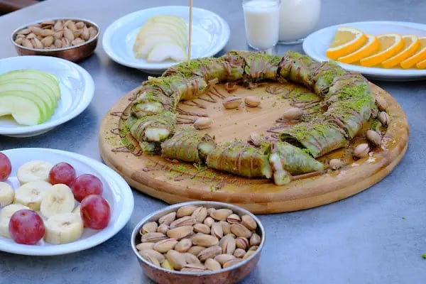 ÇELEBİZADE BAKLAVA, KÜNEFE VE KATMER - Resim 19