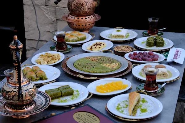 ÇELEBİZADE BAKLAVA, KÜNEFE VE KATMER - Resim 4