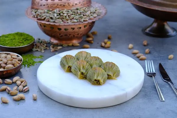 ÇELEBİZADE BAKLAVA, KÜNEFE VE KATMER - Resim 3