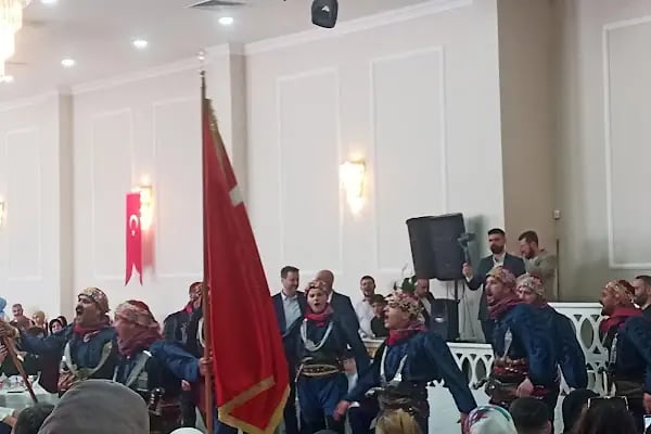 Bahçe Davet - Resim 3