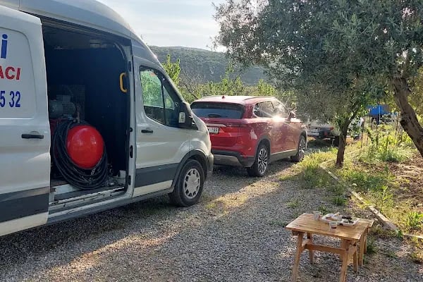 BORNOVA AÇIK LASTİKCİ - Resim 3