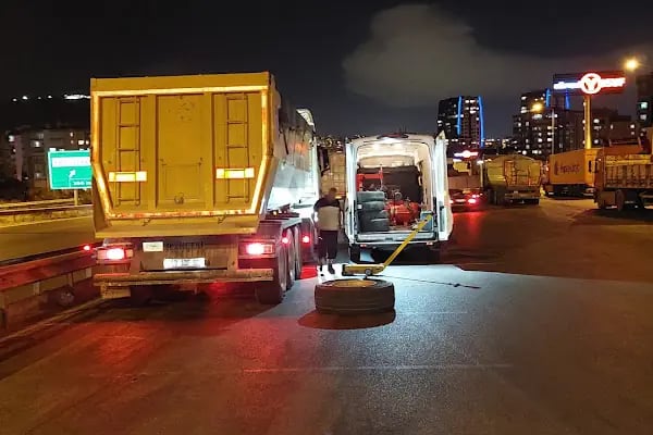BORNOVA AÇIK LASTİKCİ - Resim 13