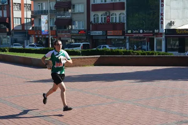 İnegol Belediyesi Kapalı Spor Salonu - Resim 6