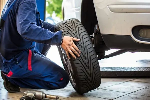 7/24 Oto Lastik ve Yol Yardım İPEKOĞLU - Resim 4
