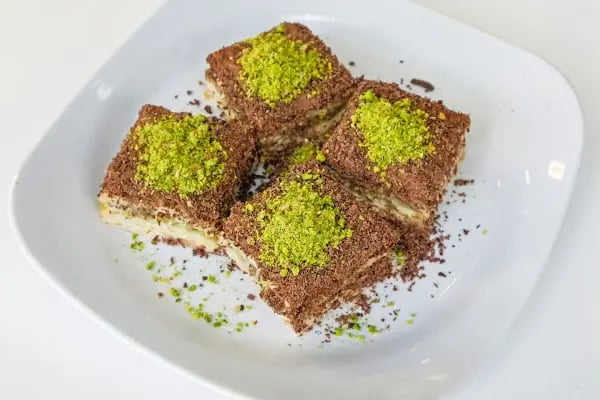 Hacı Hasan Oğulları Baklava ve Börek İnegöl Şubesi - Resim 9