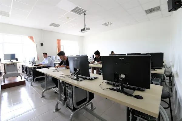 SUBÜ Akyazı Sağlık Hizmetleri Meslek Yüksekokulu - Resim 11