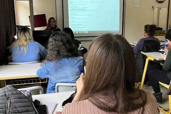 Aydın Efeler Halk Eğitim Merkezi Ve Akşam Sanat Okulu - Resim 14
