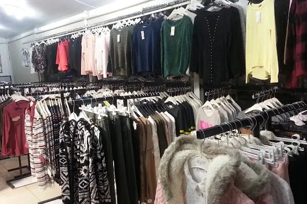 Podium boutique akcay - Resim 15
