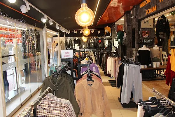 Podium boutique akcay - Resim 5