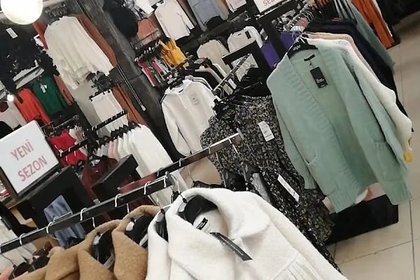 Podium boutique akcay - Resim 3