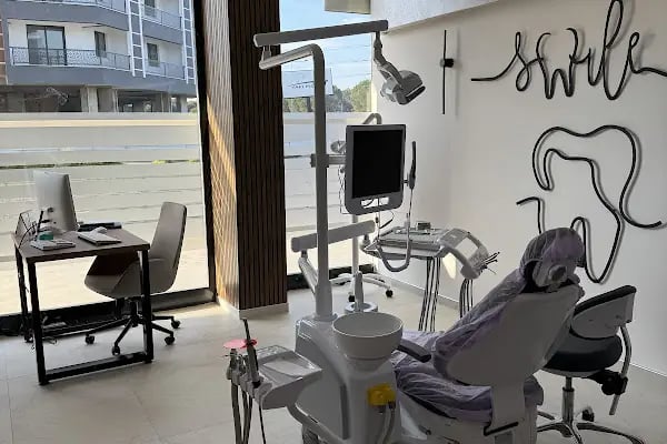 Dentalizm Aliağa Ağız ve Diş Sağlığı Polikliniği - Resim 18