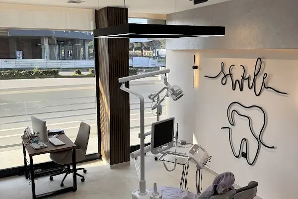 Dentalizm Aliağa Ağız ve Diş Sağlığı Polikliniği - Resim 19