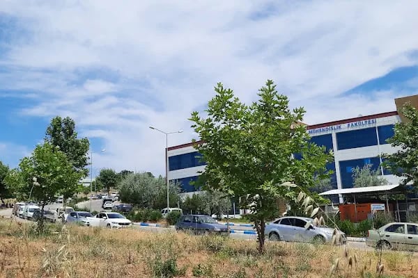 MCBÜ, Uygulamalı Bilimler Fakültesi - Resim 11