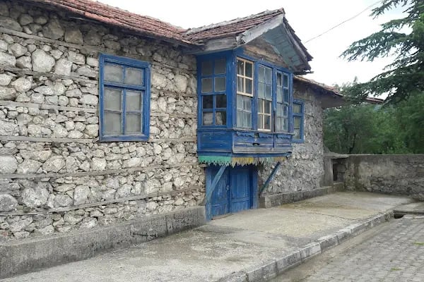 Cevizli Kaya Özen Lisesi - Resim 3