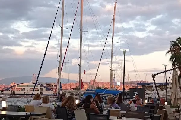 İzmir Marina Ön Büro - Resim 3
