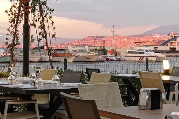 İzmir Marina Ön Büro - Resim 20