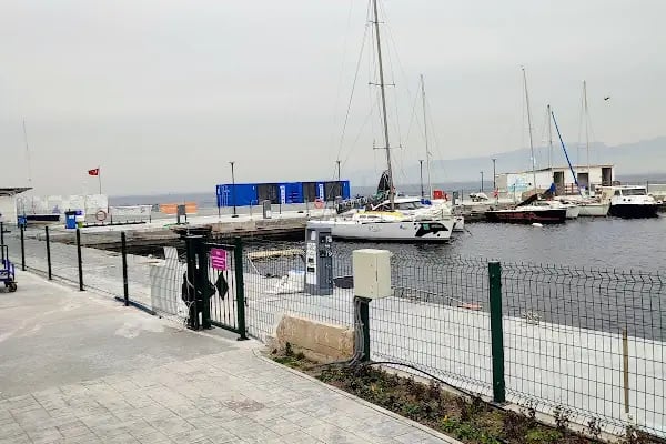 İzmir Marina Ön Büro - Resim 9