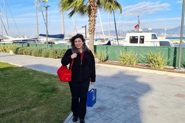 İzmir Marina Ön Büro - Resim 2