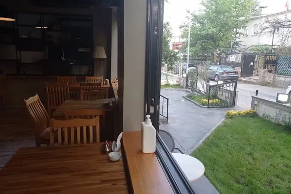 Lokasyon Garden Lounge &amp; Restaurant - Resim 4