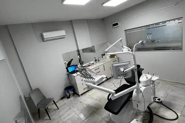GÜRSU ÖZEL NURDENT AĞIZ VE DİŞ SAĞLIĞI POLİKLİNİĞİ - Resim 14