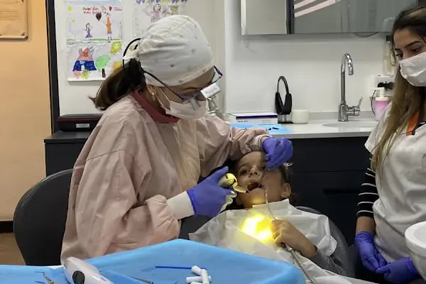 Özel Dent 35 Ağız ve Diş Sağlığı Polikliniği Alsancak - Resim 17