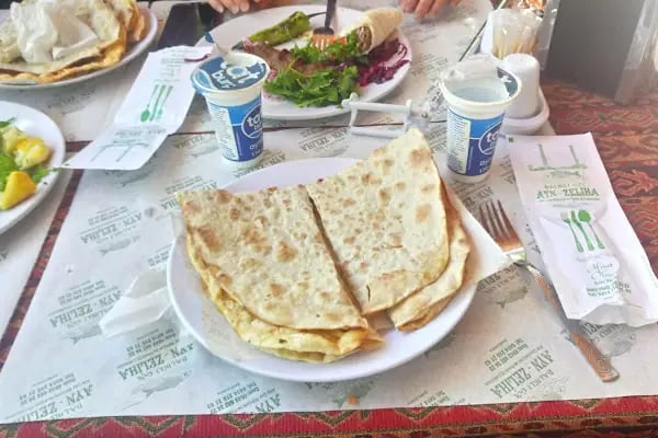 Ayn Zeliha Gölü Aile Çay Bahçesi - Resim 15