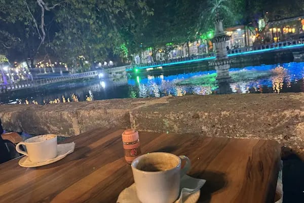 Ayn Zeliha Gölü Aile Çay Bahçesi - Resim 5