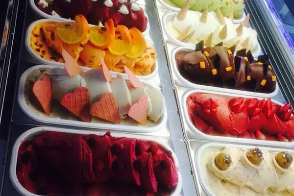 lujuria cafe &amp; restaurant - Resim 2