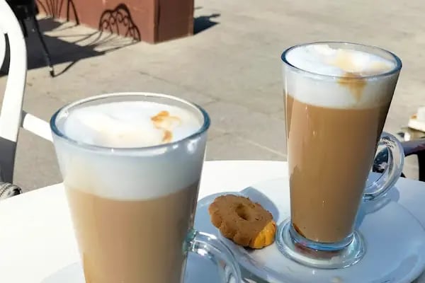 lujuria cafe &amp; restaurant - Resim 3