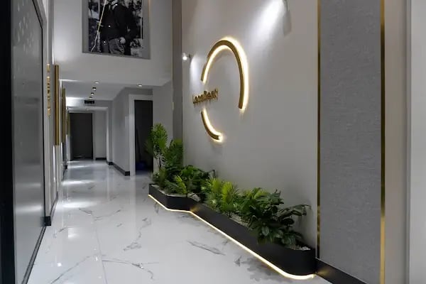 Locadent Ağız Ve Diş Sağlığı Polikliniği - Bayraklı | İmplant Tedavisi | Gülüş Estetiği | Zirkonyum - Resim 5
