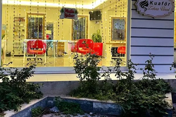 Sinan Özdemir Hair &amp; Makeup Studio - Resim 10