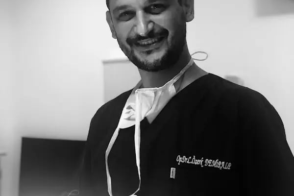 Op. Dr. C. Özerk Demiralp - Plastik, Rekonstrüktif ve Estetik Cerrahi Uzmanı - Resim 12