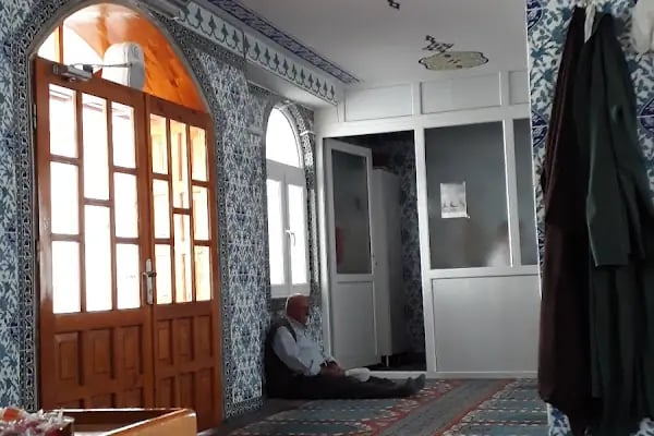 Yenişakran Cami - Resim 13