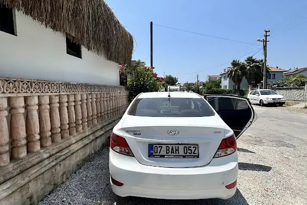DELUXE RENT A CAR - Resim 2