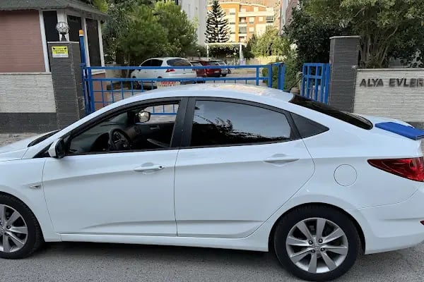 DELUXE RENT A CAR - Resim 5