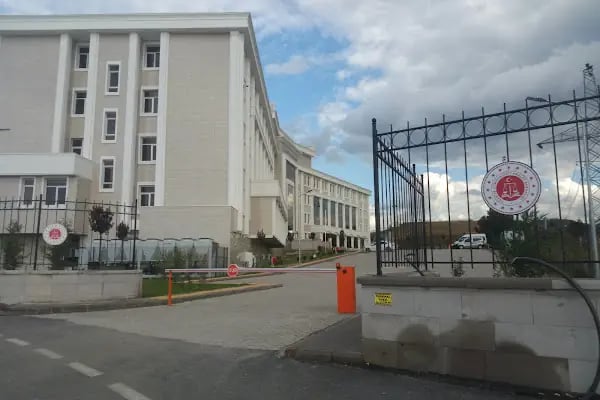 Gemlik Adalet Sarayı - Resim 20