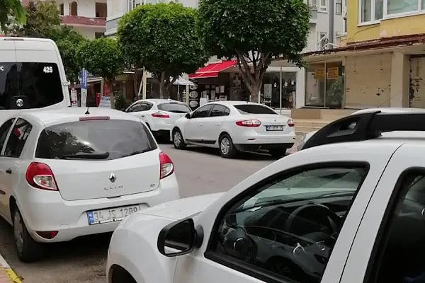 VIP KURU TEMİZLEME ÇAMAŞIR YIKAMA &amp; ÜTÜ SALONU - Resim 1