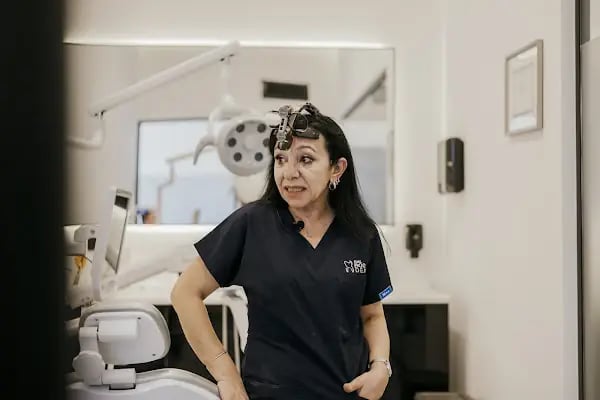 Bodrum Dental Ağız ve Diş Sağlığı Polikliniği Alev Kumbaracı - Resim 4