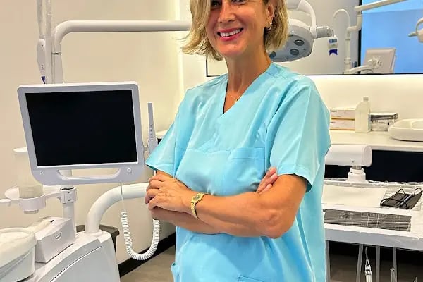 Bodrum Dental Ağız ve Diş Sağlığı Polikliniği Alev Kumbaracı - Resim 12