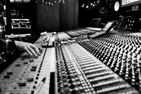Locca Records / Müzik Fabrikası - Resim 4