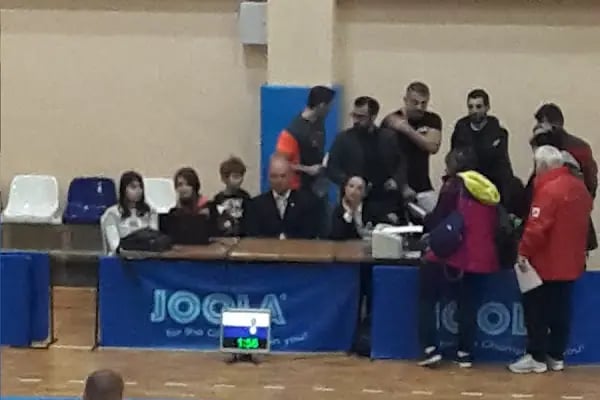 Hüdavendigar Kapalı Spor Salonu - Resim 8