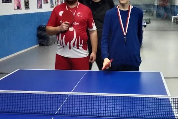 Hüdavendigar Kapalı Spor Salonu - Resim 14