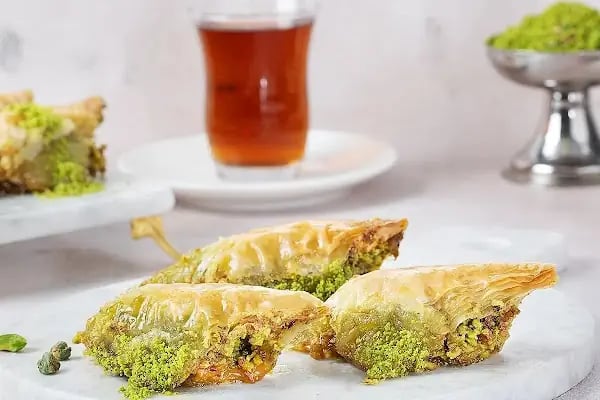 ŞEF BAKLAVALARI MAHMUTBEY ( Baklava, Künefe , Katmer ) - Resim 16