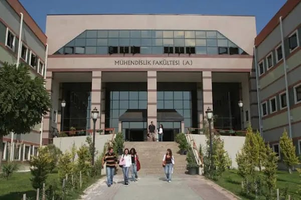 Kocaeli Üniversitesi Mühendislik Fakültesi Dekanlık - Resim 1