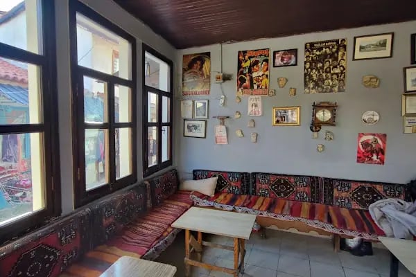 Tarihi Arasta Çay Bahçesi - Resim 2