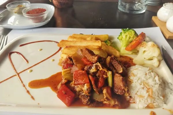 Mezze Grill Restaurant &amp; Ocakbasi - Resim 14