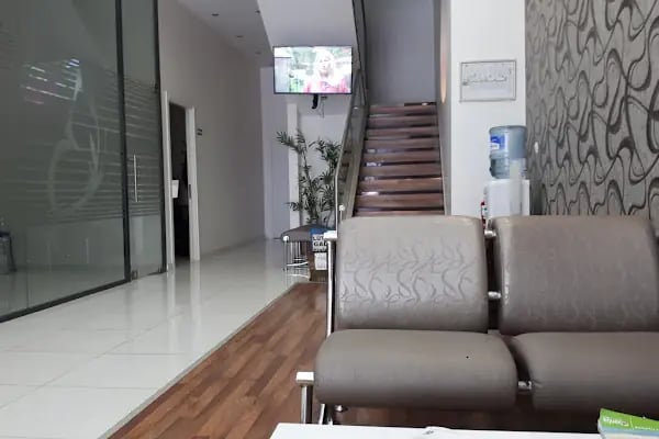 Özel Estediş Ağız Ve Diş Sağlığı Polikliniği - Güneşli - Resim 2