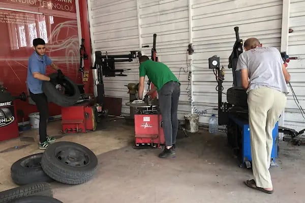 LastikPark - Canıyılmaz Oto Lastik - Resim 13