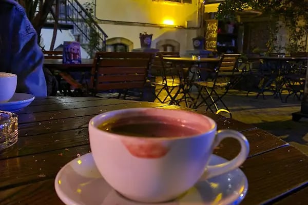 Yeni Eski Cafe Bar - Resim 6