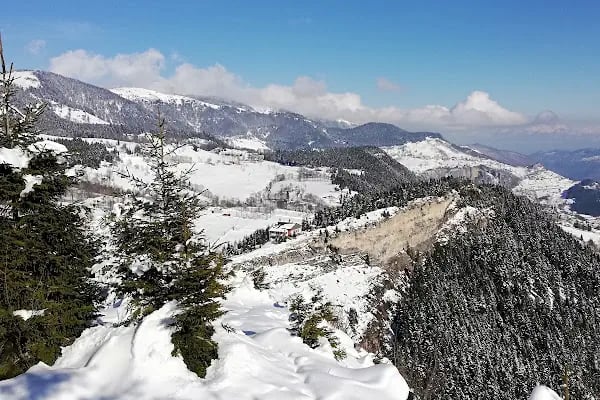Kayaüstü Dağ Evi - Resim 18